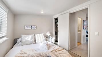1 Schlafzimmer, Schreibtisch, Bügeleisen/Bügelbrett, kostenloses WLAN