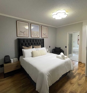 Room - 3 Bedroom Apartment in the Heart of Sandton (Johannesburg)