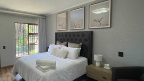 Apartemen, 3 kamar tidur, Boleh Merokok, balkon | 3 kamar tidur
