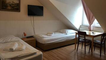 Apartment, 2 Schlafzimmer | Schallisolierte Zimmer, kostenloses WLAN, Bettwäsche