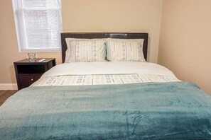 1 bedroom, WiFi, bed sheets