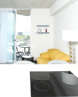 Interior - Sunflower at 12, City Views and Wonderland Vibes! (Mata Redonda)
