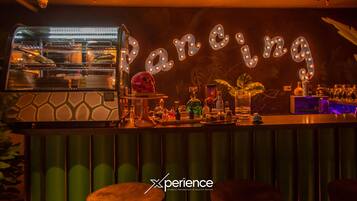 Bar (en la propiedad)