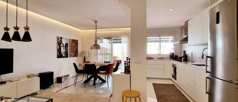 Oven, stovetop, dishwasher