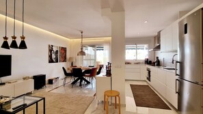 Oven, stovetop, dishwasher