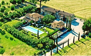 House | View from property - Apartment Near Lake Trasimeno With Pool (Castiglione del Lago)