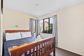 3 bedrooms, WiFi - Mountain Breeze - Hanmer Springs Holiday Home (Hanmer Springs)