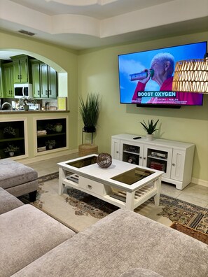 スマートテレビ、PC モニター