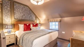 1 bedroom, iron/ironing board, internet