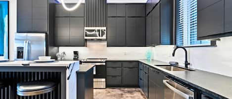 Fridge, microwave, oven, stovetop