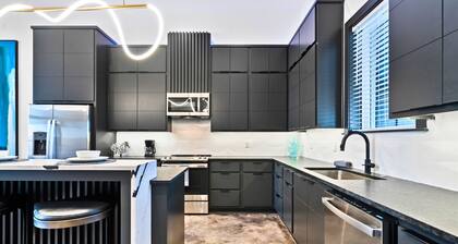 Twin Lake Retreats: Kingfisher & Wild Orchid