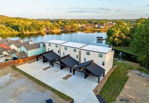 Exterior - Twin Lake Retreats: Kingfisher & Wild Orchid (Hot Springs)