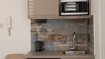 Standard Studio 1st Floor | 1 bedroom, free WiFi, bed sheets