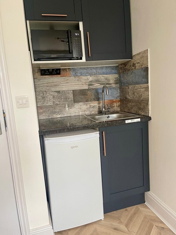 Refrigerador, utensilios de cocina