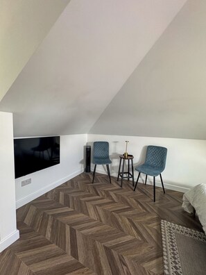 Estudi superior | Equipament de l'habitació