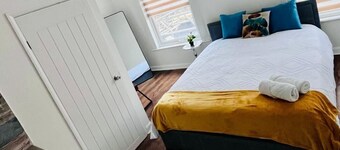 Dalston Luxe Studios (3 Miles away from Liverpool Train Station)