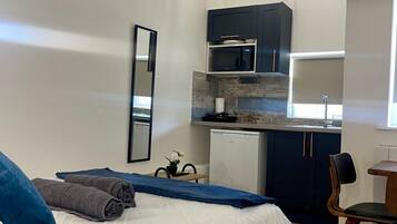 Desk, free WiFi, bed sheets