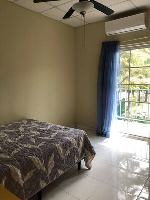 3 bedrooms, iron/ironing board, WiFi, bed sheets - 3-bedroom 2 1/2 Bathroom Pool house in Cd Versailles Sn Juan Opico (Opico)