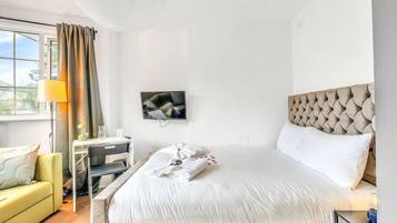 1 bedroom, iron/ironing board, free WiFi, bed sheets