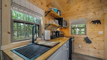 Frigorífic, microones, forn i placa de cuina