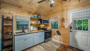 Frigorífic, microones, forn i placa de cuina