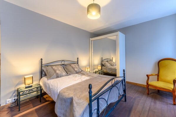 3 bedrooms, iron/ironing board, free WiFi, bed sheets