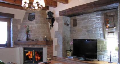 Country House 'Enarakabi' with Mountain View, Private Terrace and Wi-Fi