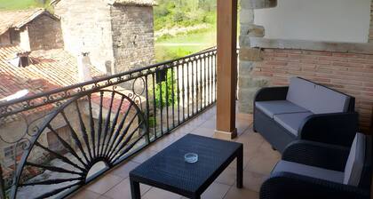 Casa rural 'Enarakabi' con vistas a la montaña, terraza privada y Wi-Fi