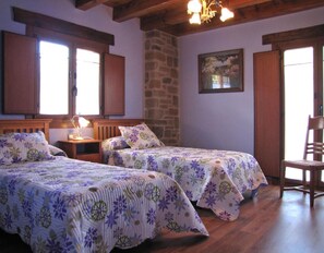 5 chambres, Wi-Fi gratuit, draps fournis