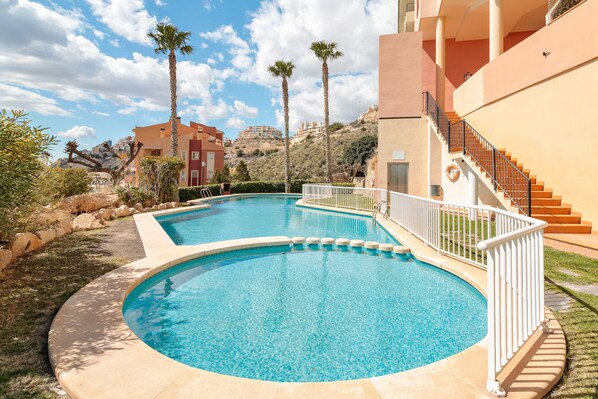 Pool - Apartment 'El Mirador' with Sea View, Wi-Fi and Air Conditioning (Mutxamel)