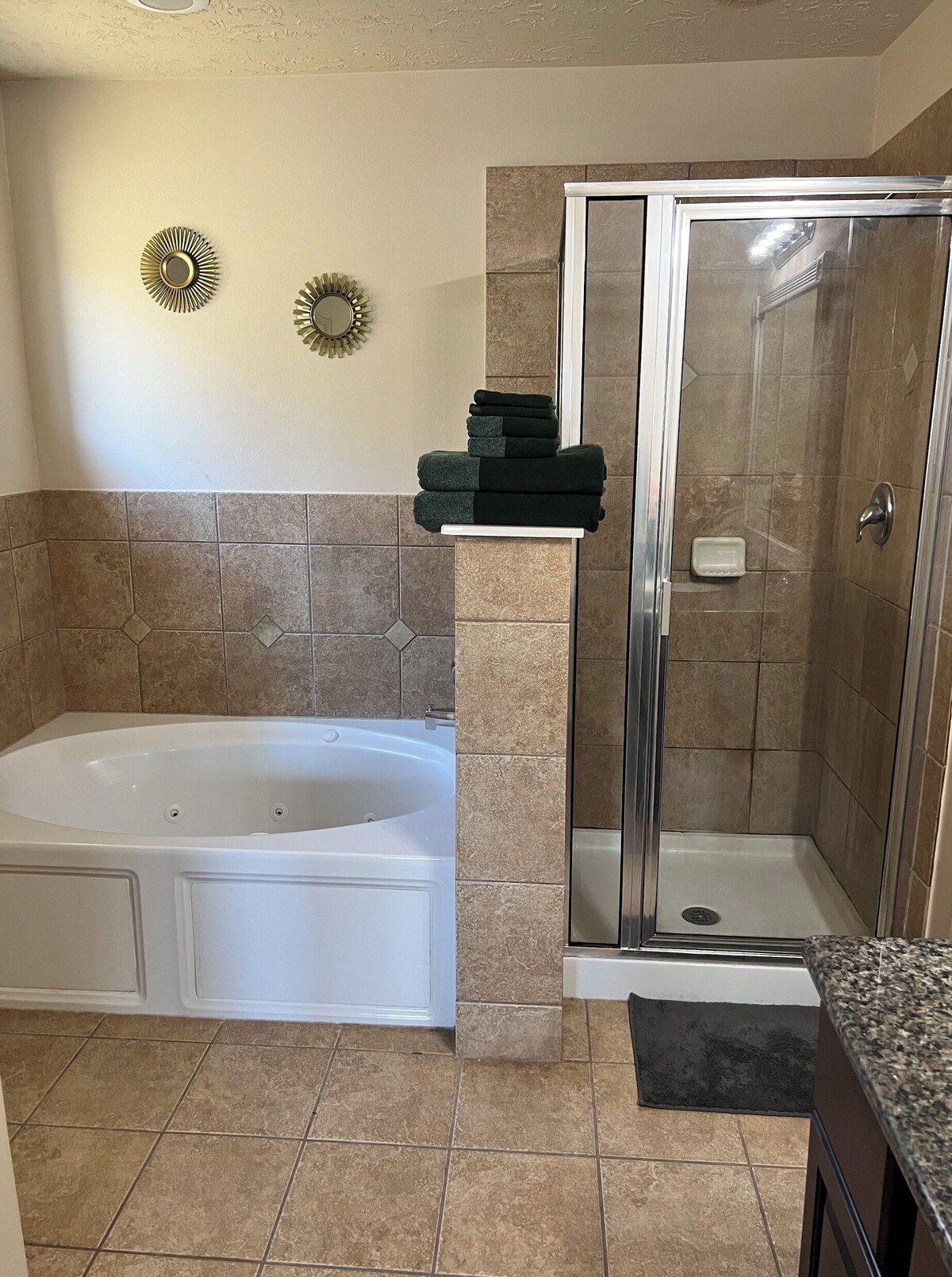Photo 16 of Cheerful 3-Bedroom Home With Back Yard and Garage in Houston