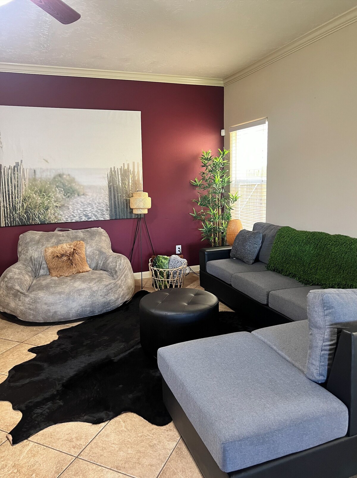 Photo 33 of Cheerful 3-Bedroom Home With Back Yard and Garage in Houston
