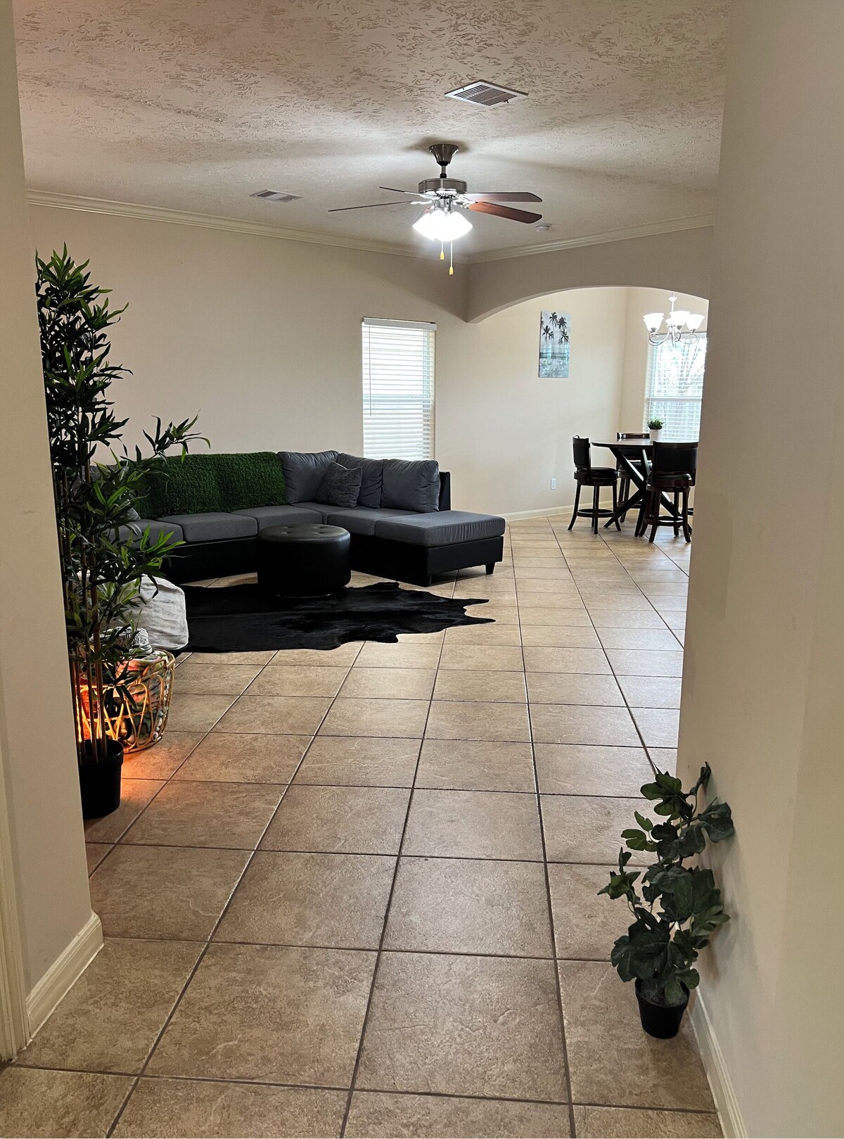Photo 32 of Cheerful 3-Bedroom Home With Back Yard and Garage in Houston
