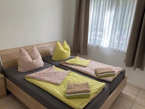 1 soverom, strykejern/-brett, wi-fi (inkludert) og sengetøy