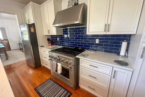 Frigorífic, microones, forn i placa de cuina