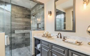 Douche, serviettes fournies