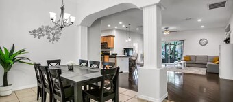 Charming 4-bedroom house with WiFi, AC in delightful Clearwater