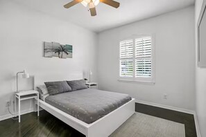 4 chambres, fer et planche à repasser, Wi-Fi, literie fournie