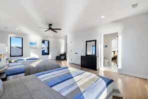 6 bedrooms, desk, iron/ironing board, free WiFi