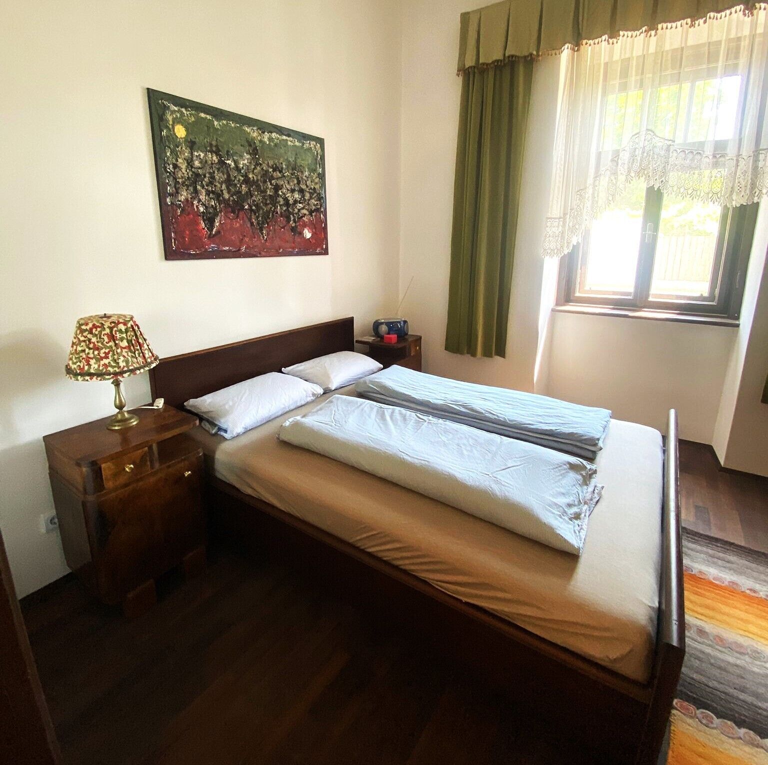 2 slaapkamers, een strijkplank/strijkijzer, wifi, beddengoed