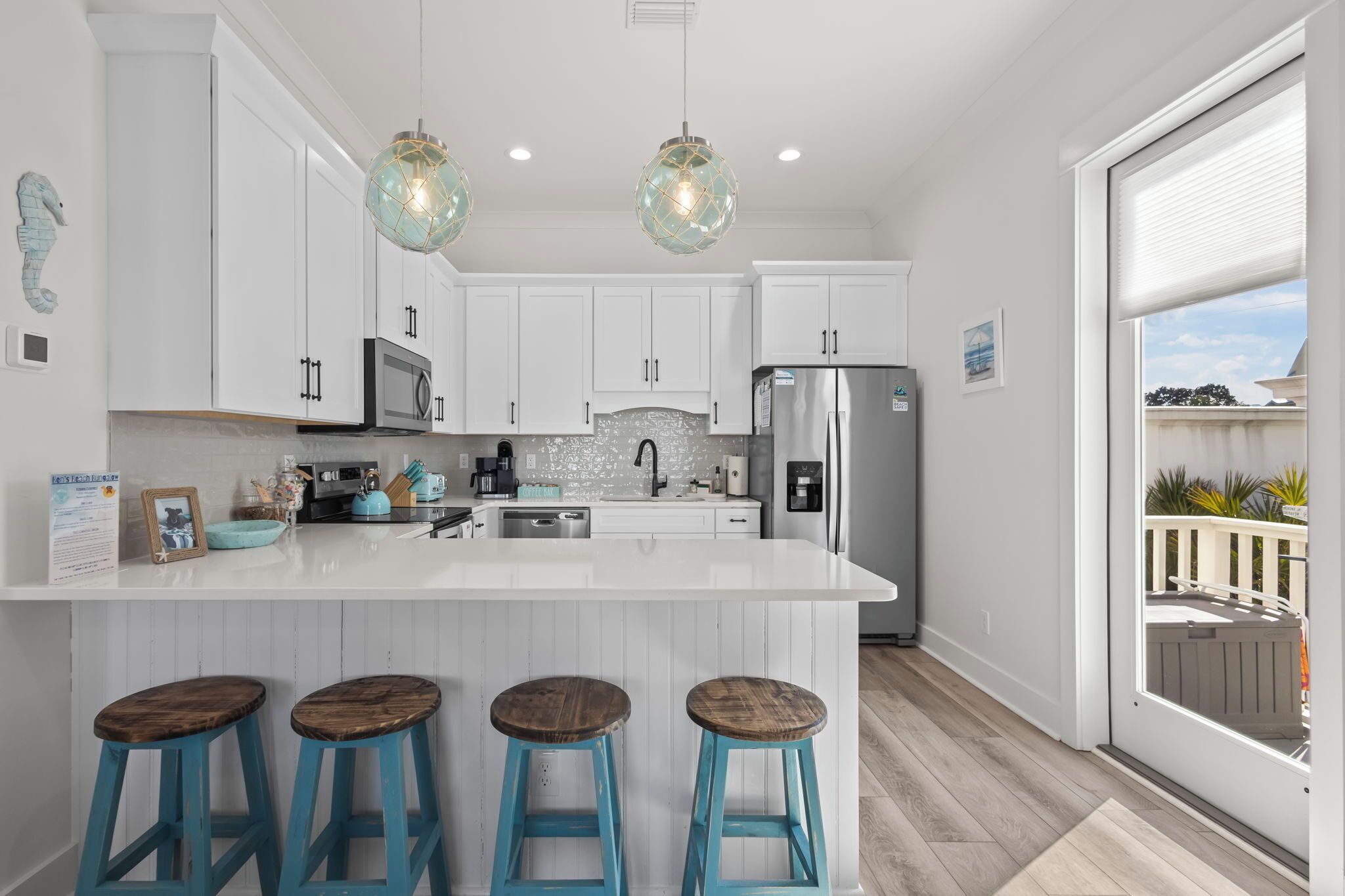 冰箱、微波炉、烤箱、炉灶