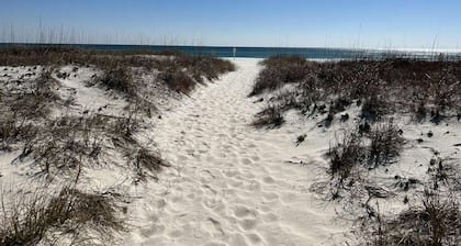 Ben's Beach Bungalow: A Pet-friendly, Designer Cottage Steps from the Beach