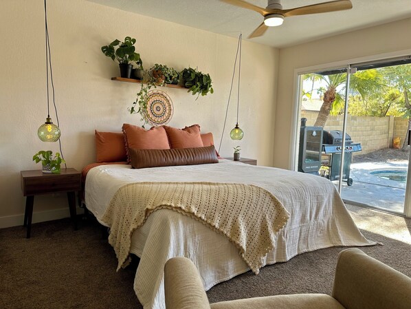 3 bedrooms, desk, iron/ironing board, travel cot - MLB Spring Training 3-bedroom Glendale Retreat (Glendale)