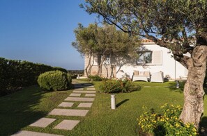 Property grounds - Villa Sfera Blu | 3 Bedrooms | Stunning Sea Views | Infinity Pool & Furnished Terrace with Dining Area | Olbia (Sassari) | Sardinia (Olbia)