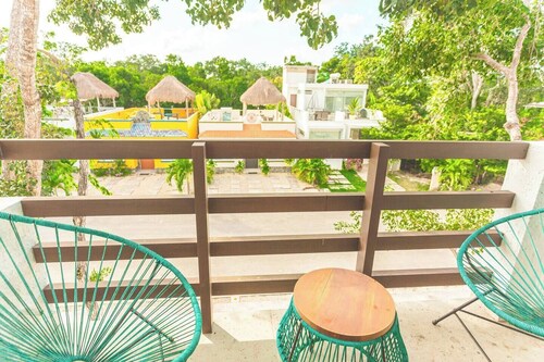 2-bedroom apartment in enchanting Tulum with WiFi, AC