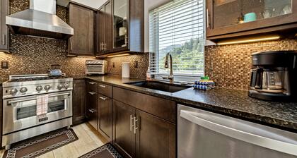 Beautiful apartments with fireplace, partial ocean views, washer/dryer, grill