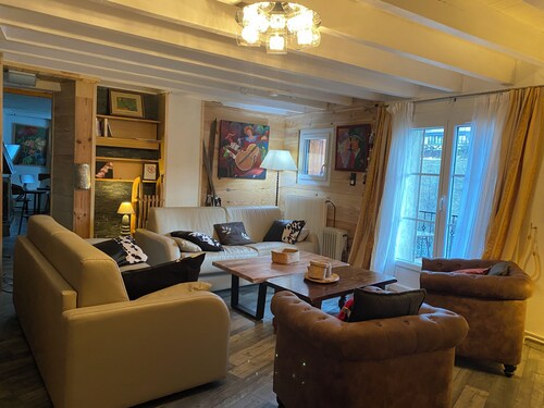 Appartement 8 couchages  2 salles de bain au cœur du village 