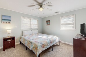3 habitaciones, tabla de planchar con plancha y acceso a internet