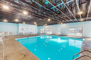 室內泳池