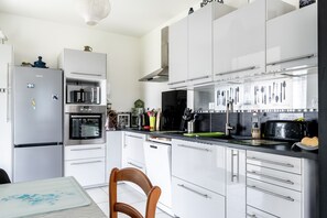 Fridge, microwave, oven, dishwasher